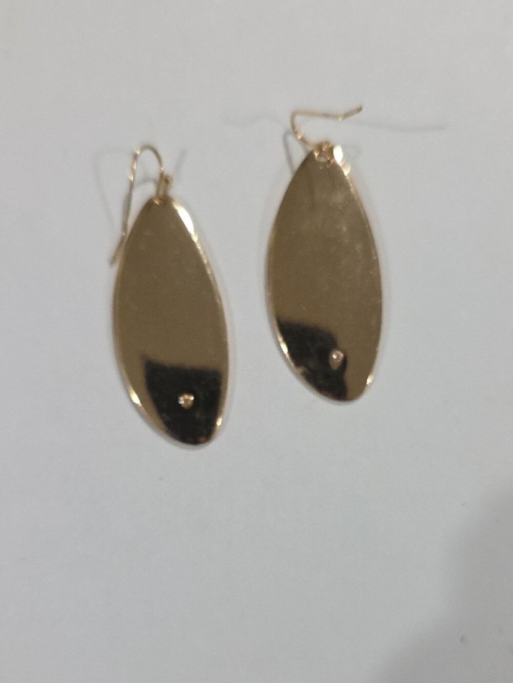 Women's Classic Gold Oval Drop Earrings – Elegant Gold-Tone Fashion Jewelry - Picture 7 of 11